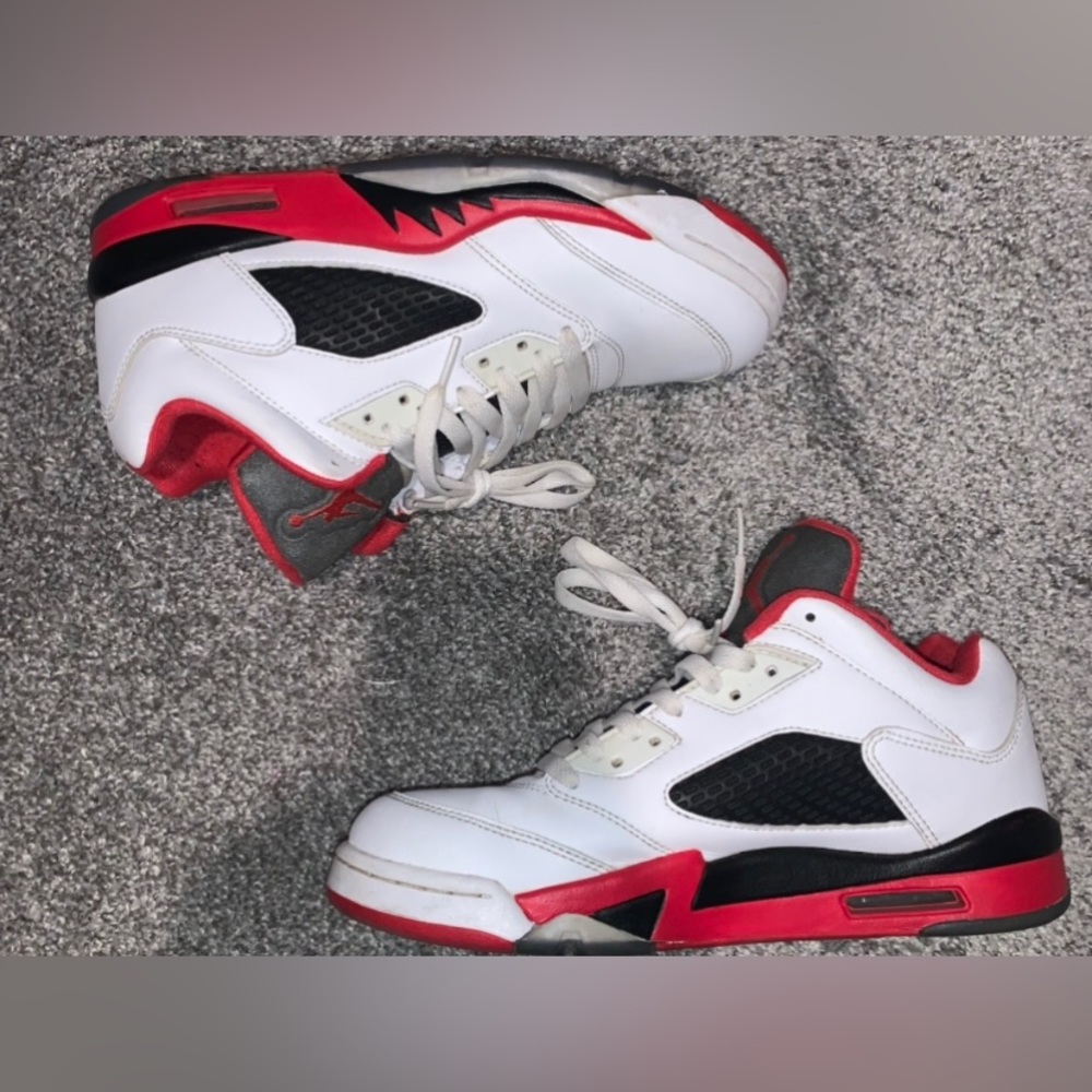Nike Air Jordan V Low Fire Red White Black Size 9 Rare Sold Out Chicago Bulls